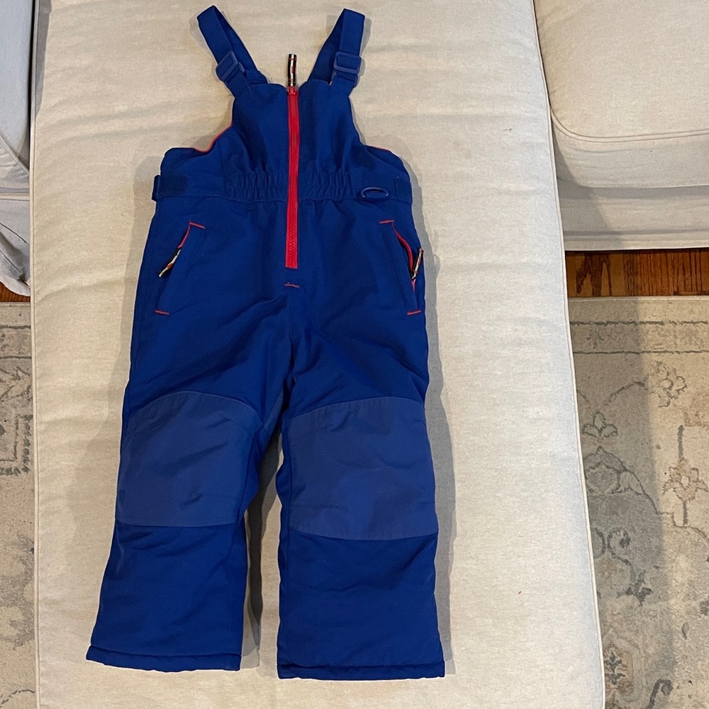 Amazon Essentials Kids Blue Snow bibs with Red Accents. Sz 4t